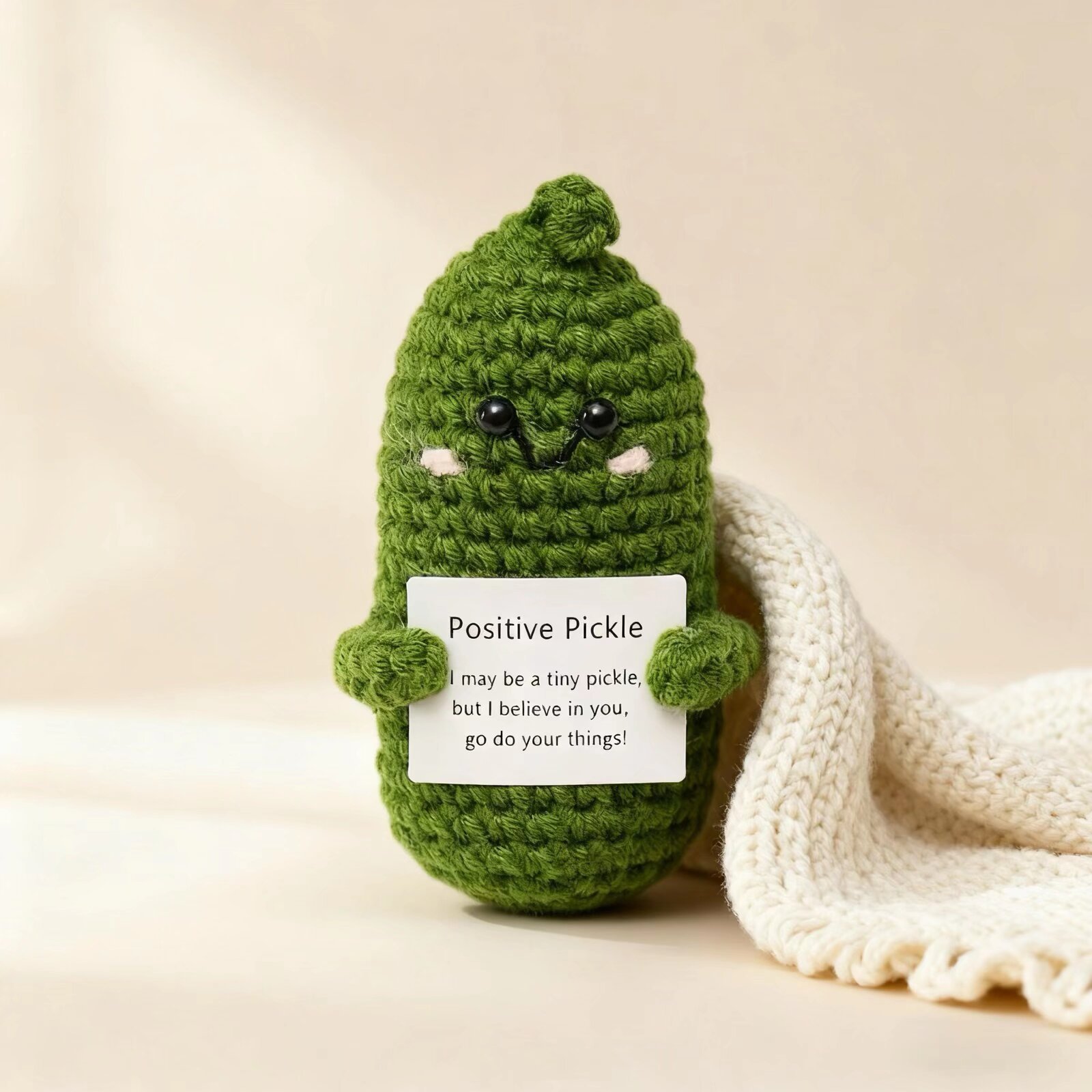 Home Textiles Trends - ตุ๊กตาถักมือขนาดเล็ก พกพาสะดวก รูปทรง Pickle Hug ให้พลังบวก