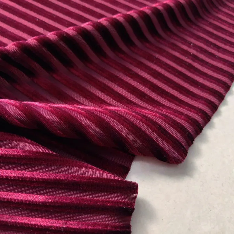 Home Textiles Luxury Curtains - ผ้ากํามะหยี่ผ้าGorgeous Silky Stripeผ้าสําหรับชุดกํามะหยี่เสื้อผ้าหรูหรากํามะหยี่นุ่มบ้านสิ่งทอผ้าม่าน
