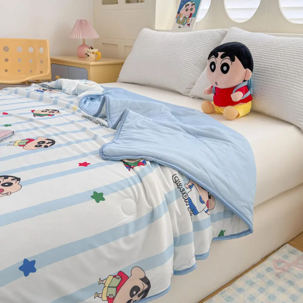 Home Textiles Blanket - ผ้าห่มลายการ์ตูนชินจังน่ารักสำหรับฤดูร้อน ใช้ในบ้าน งีบหลับได้ ใช้ในออฟฟิศ ของขวัญ ซักเครื่องได้