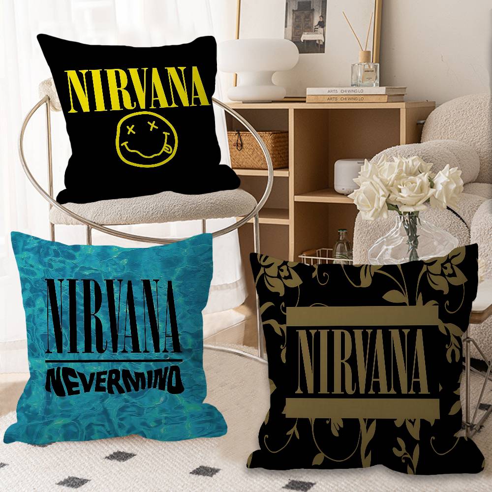 ปลอกหมอนอิงลายวงดนตรี Hot N-Ni - Hot Home Of Textiles บทวิจารณ์และราคา